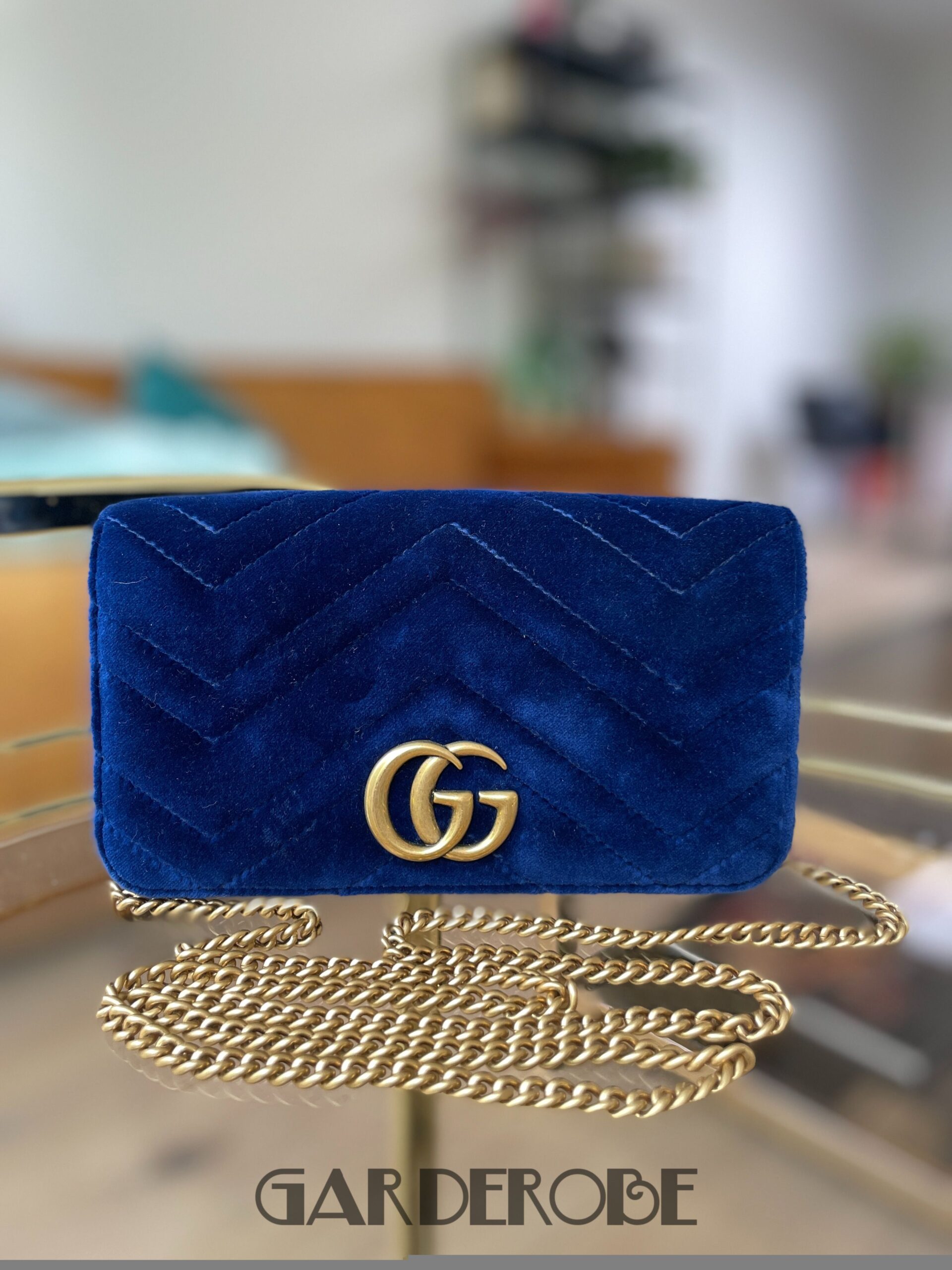 Een deel Schande elf Gucci GG Marmont tasje in blauw fluweel en leder - Garderobe Vintage  Kortrijk