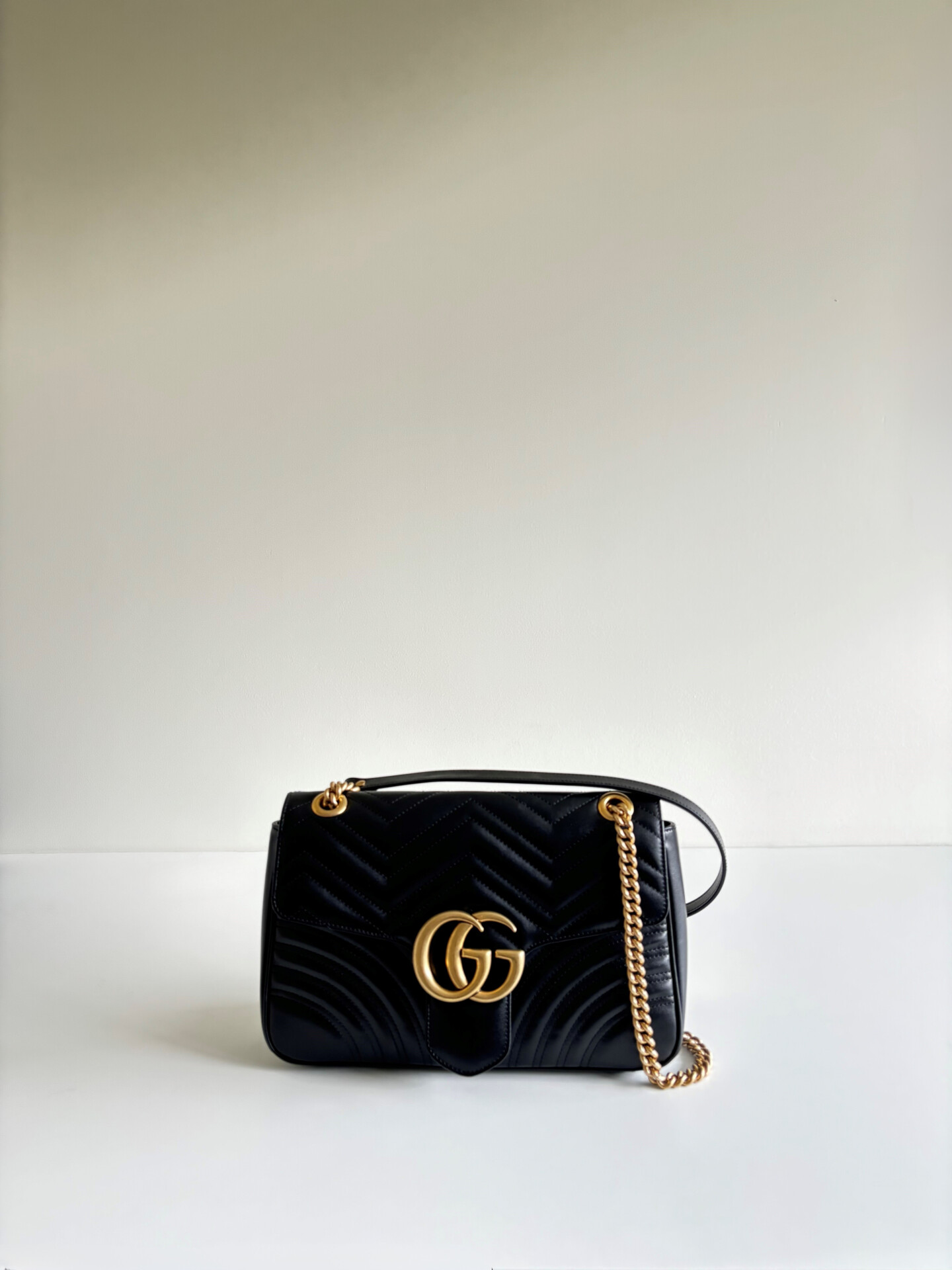 Gucci GG Marmont Medium Matelassé schoudertas