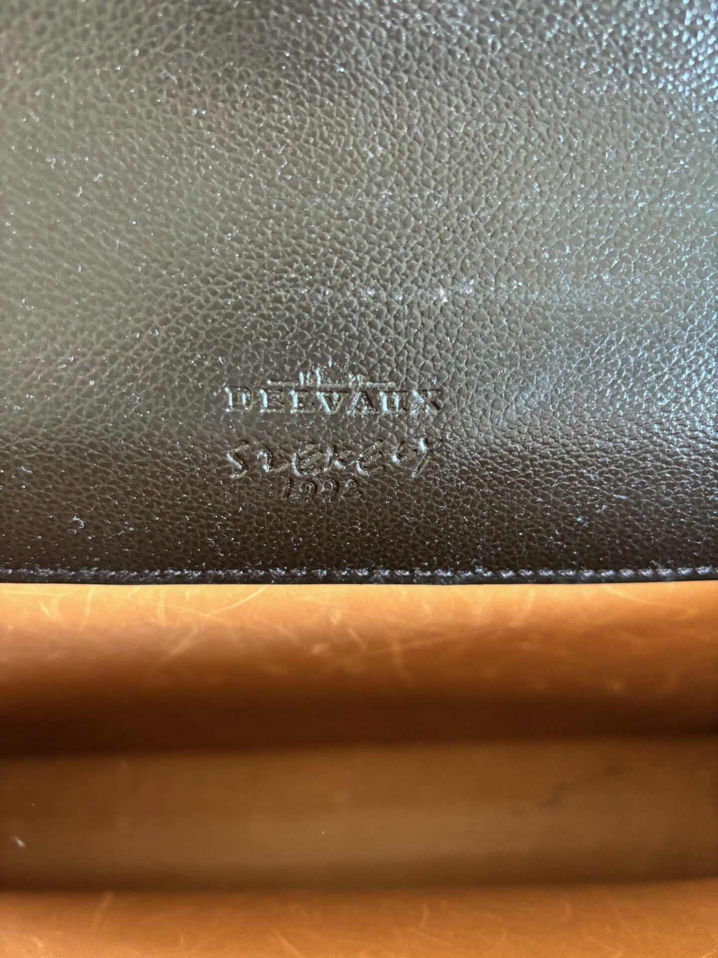 Delvaux aktetas Caractère 1+secret