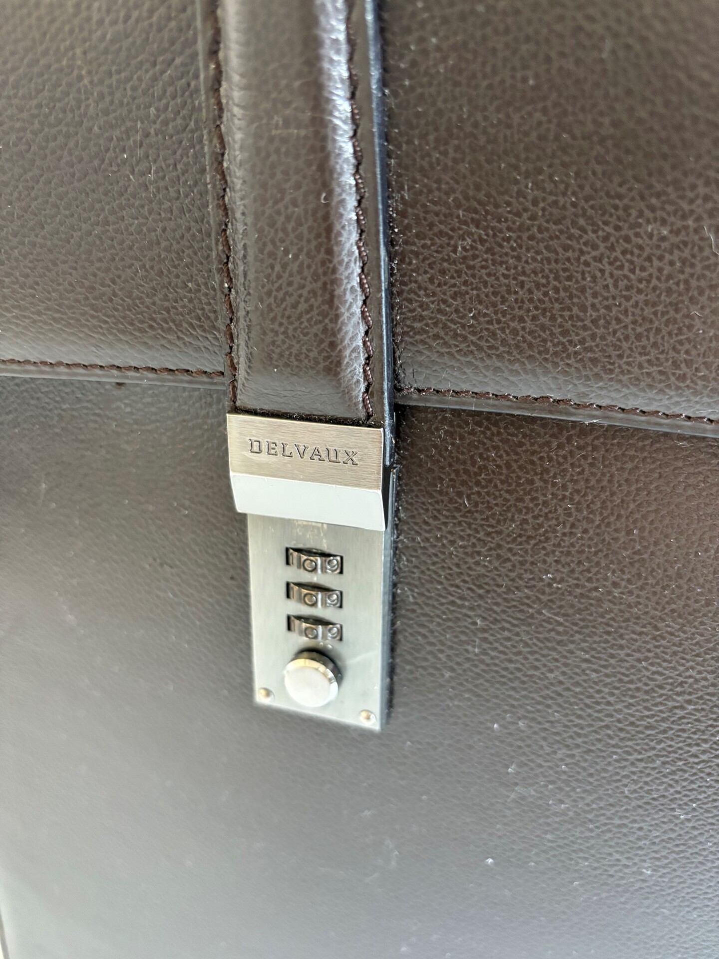 Delvaux aktetas Caractère 1+secret