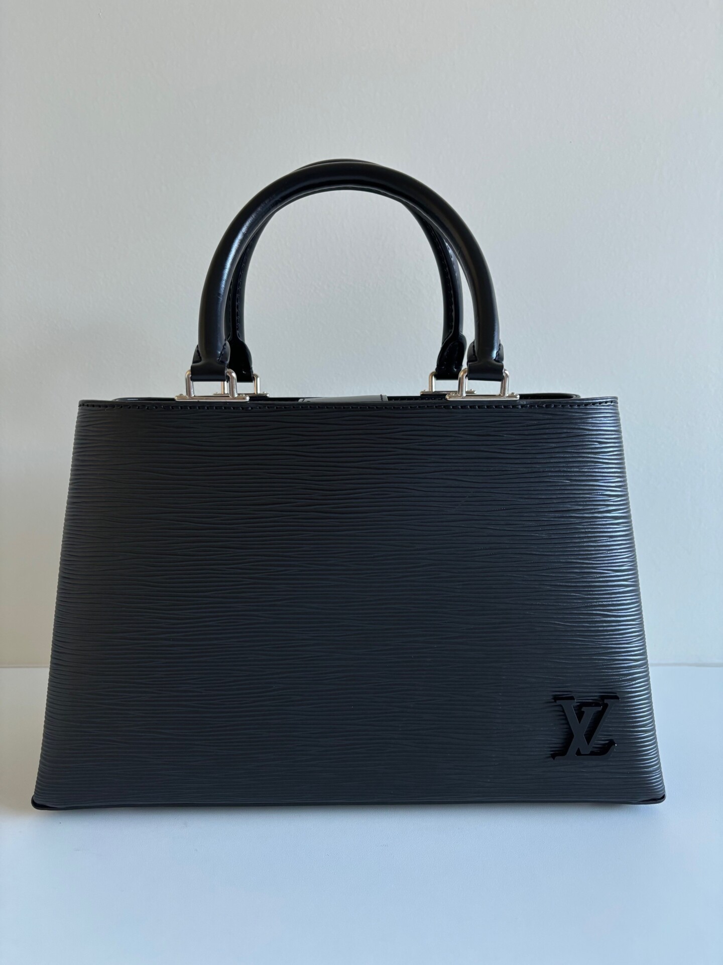 Louis Vuitton Kleber PM in epi leather