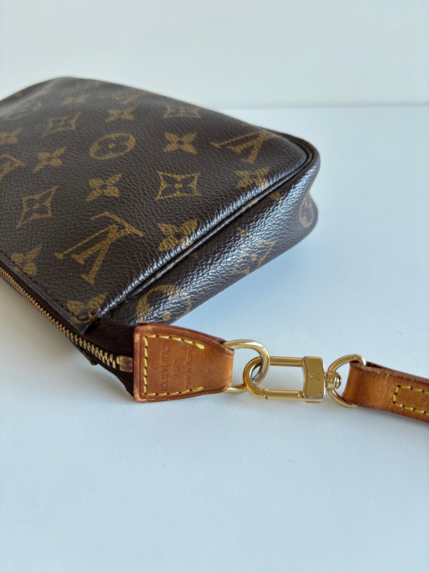 Louis Vuitton Pochette crossbody